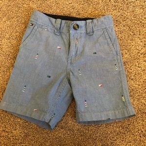 Tommy Hilfiger shorts 4t